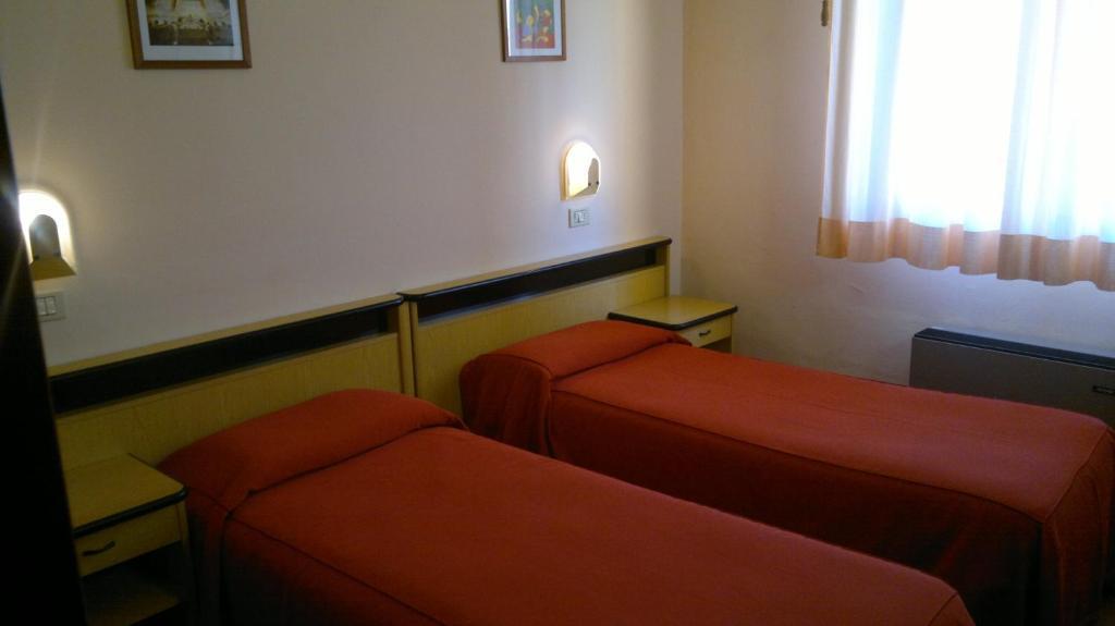 Hotel Centrale Argenta Rum bild